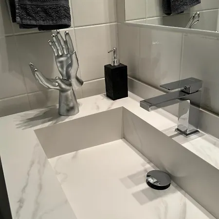 Apartament Vertu No1-apartment In Hearth Of *